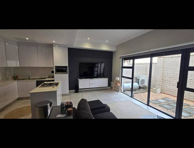4 BEDROOM APARTMENT FOR SALE IN WINDERMERE